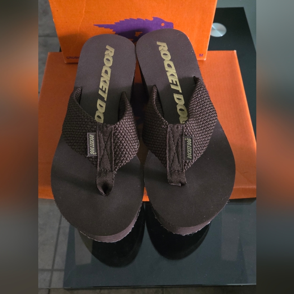 Rocket Dog Brown Flip Flops Platform Wedge Size 8